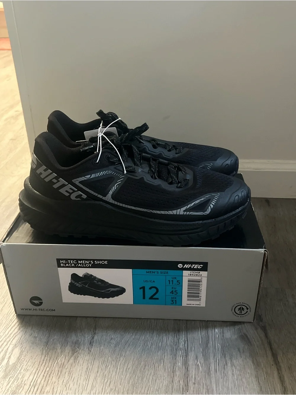 Hi-Tec Men's Black Athletic Trail Sneakers Size 12 NWB
